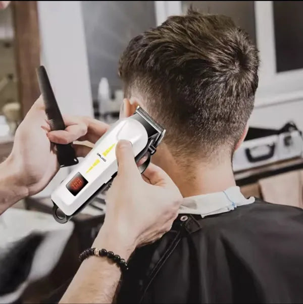 Tondeuse Professionnelle Geemy GM-6018 – Puissante, précise et 100 % originale pour barbe & cheveux !